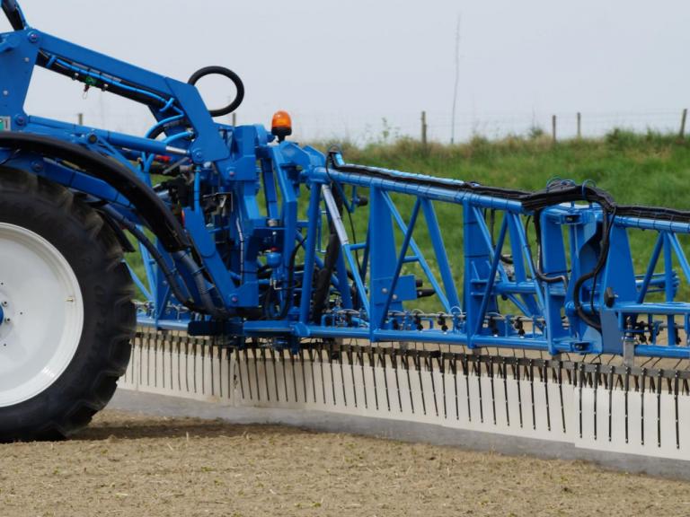 Delvano met Wingssprayer