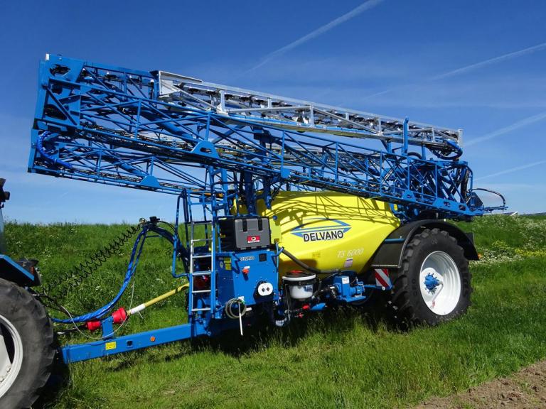 De TS getrokken veldspuit met HA spuitboom